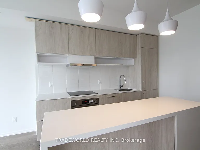 5 Soudan Ave #2510 — Photo 6