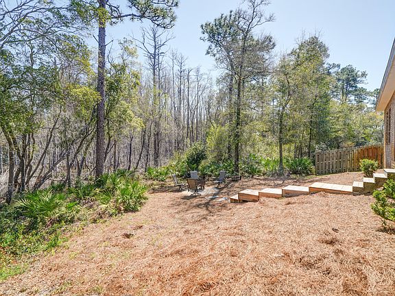 3rd image of 359 Wayne Trl