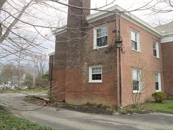 3rd image of 22699 Shaker Blvd