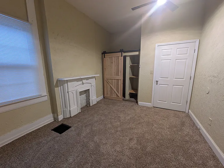 2319 W Muhammad Ali Blvd — Photo 4