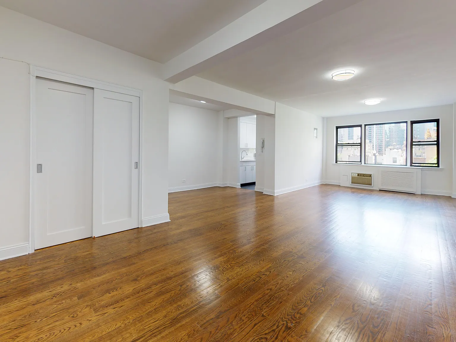 20 Beekman Place — Photo 3