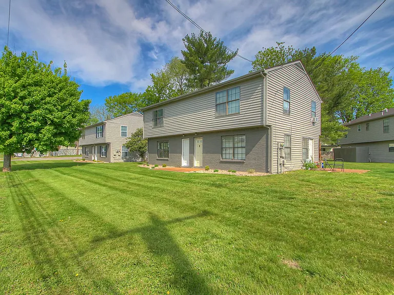 350 Beechcroft Rd #6 — Photo 31