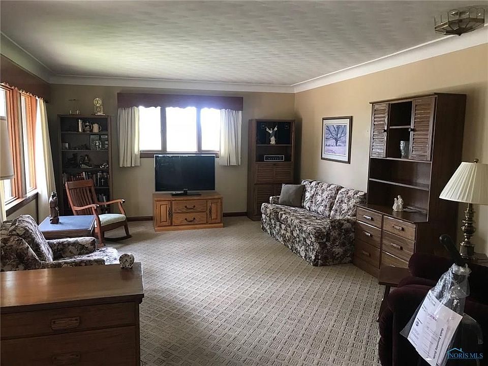 2nd image of 335 Domersville Rd