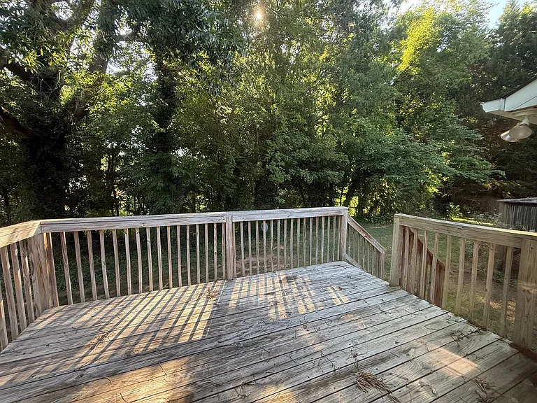 605 Westpark Ct — Photo 13