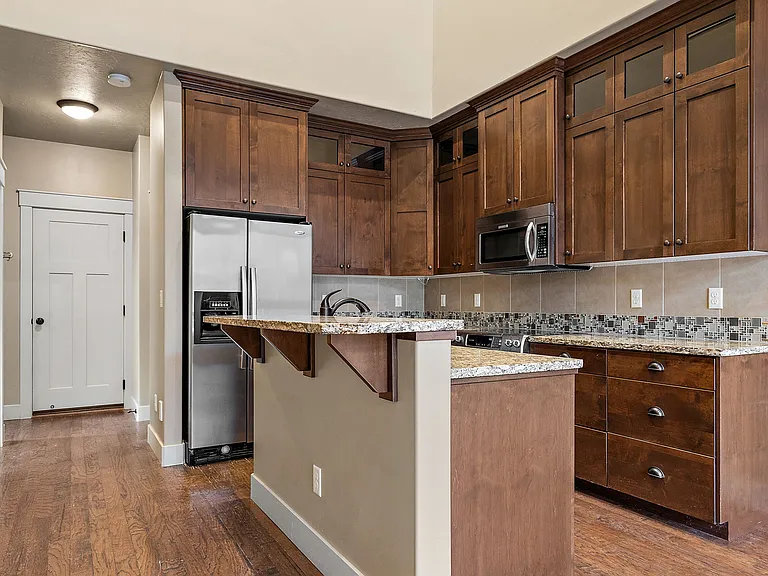 923 S Lone Willow Ave — Photo 6