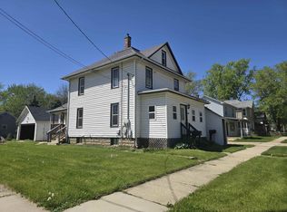 524 S Academy St, Janesville, WI 53548
