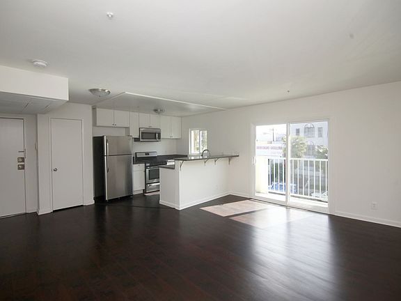 2nd image of 321 S Berendo St APT 201