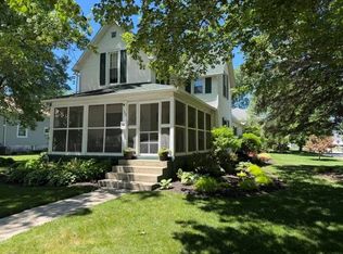 158 N Madison St, Nappanee, IN 46550