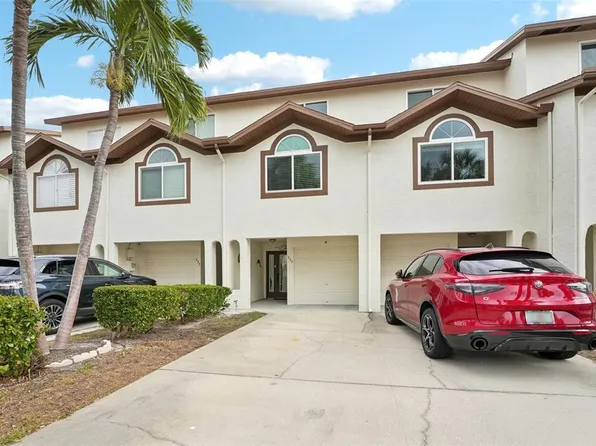 337 Madeira Cir, Tierra Verde, FL 33715