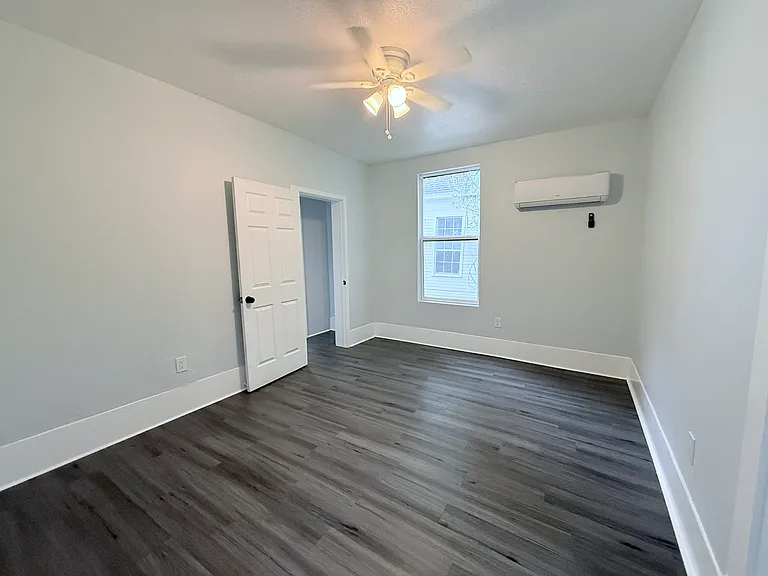 1326 W Sears St — Photo 19