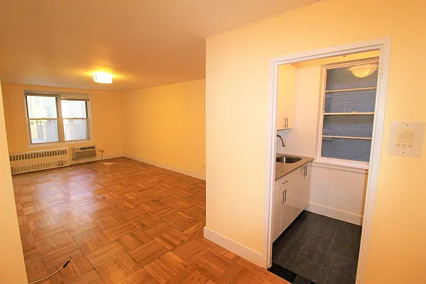 Rented by Bruma Realty LLC | media 28