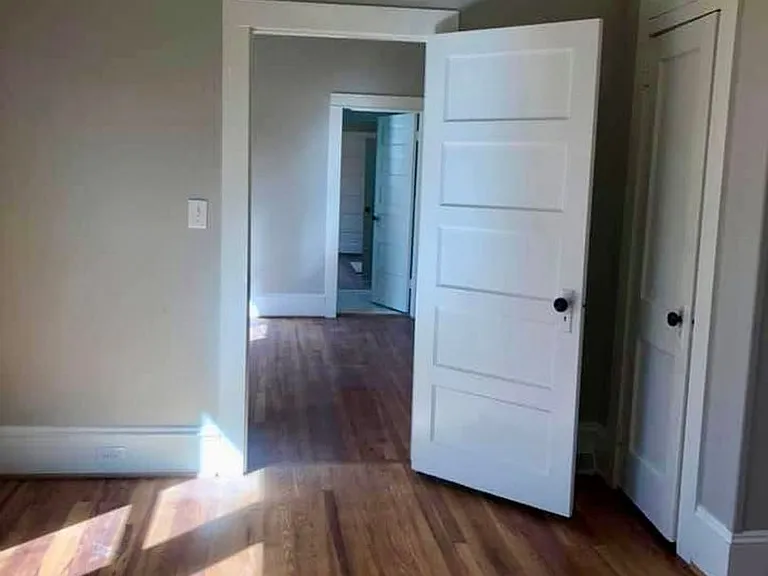113 York Ave — Photo 3