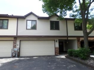 8846 N Maplebrook Ct, Brooklyn Park, MN 55445
