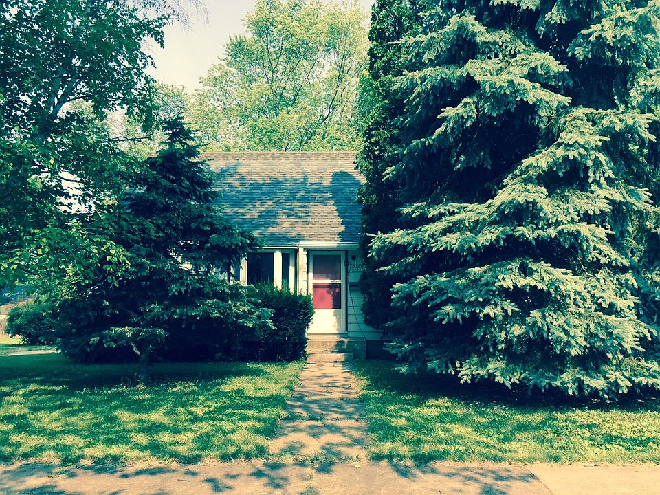 1st image of W165N8523 Dardis Ave