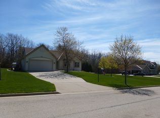 9148 S 47th St, Franklin, WI 53132