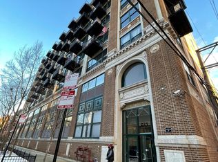 221 E Cullerton St APT 318, Chicago, IL 60616