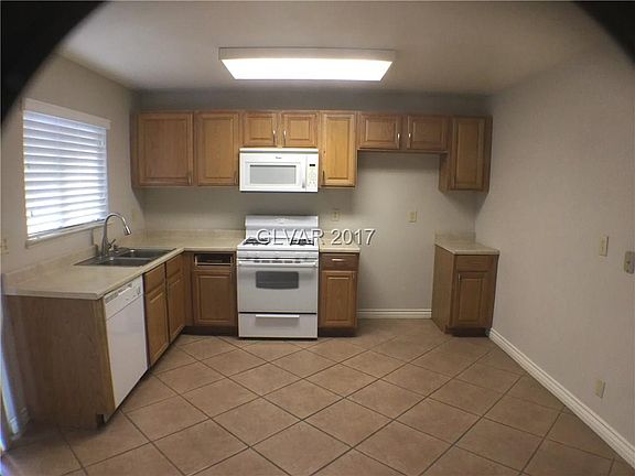 4th image of 5425 Eastbrook Dr #0