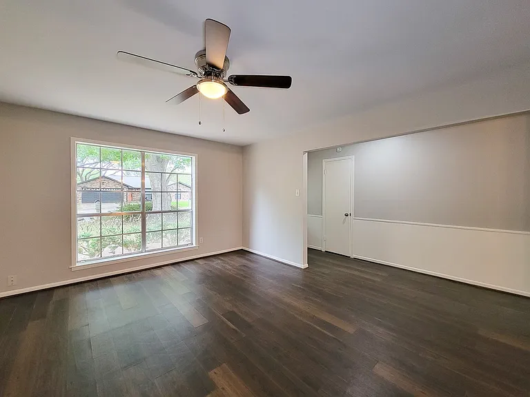 1803 Cypress Dr — Photo 9