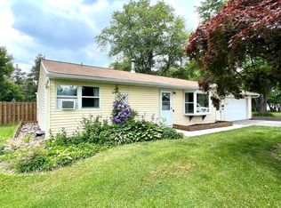 4540 Van Dusen Rd, Lockport, NY 14094
