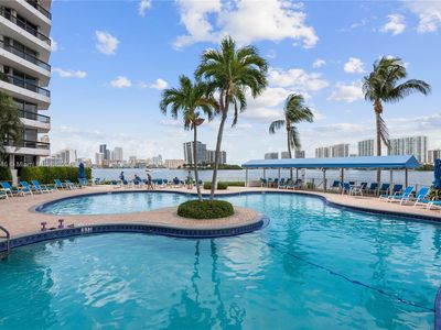 3530 Mystic Pointe Dr APT 2208, Aventura, FL, 33180