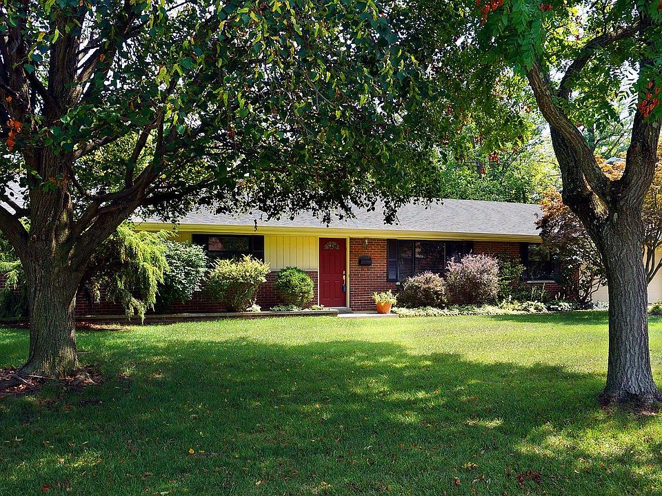 1st image of 8868 Cavalier Dr