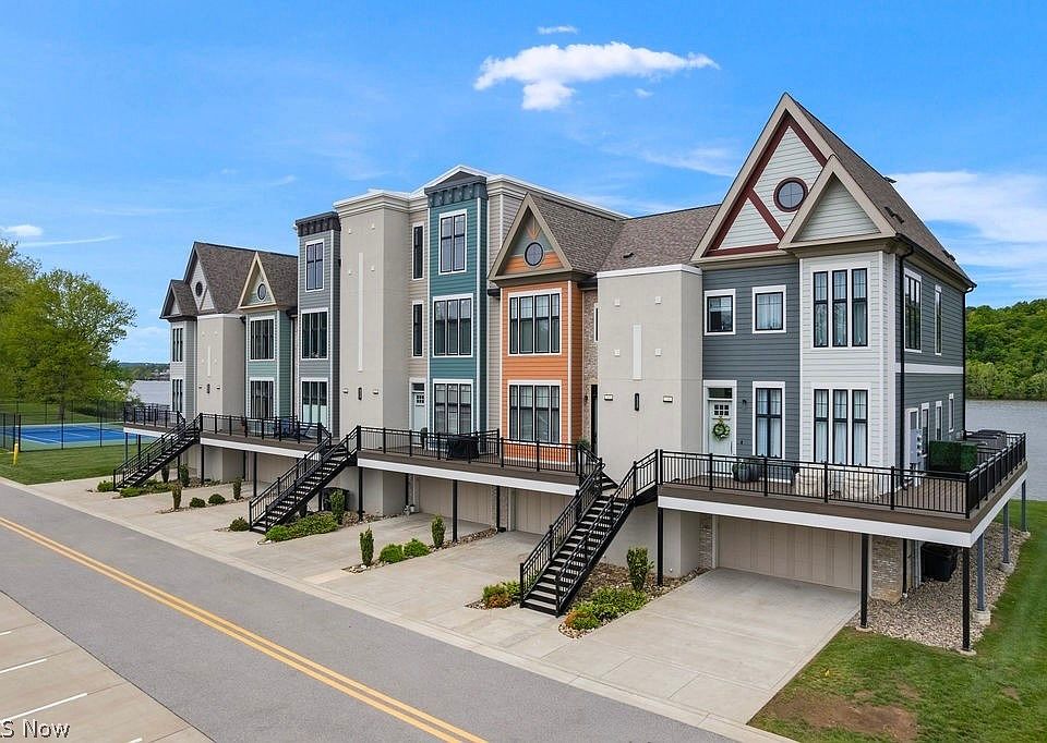 1st image of 502 Harbor Dr