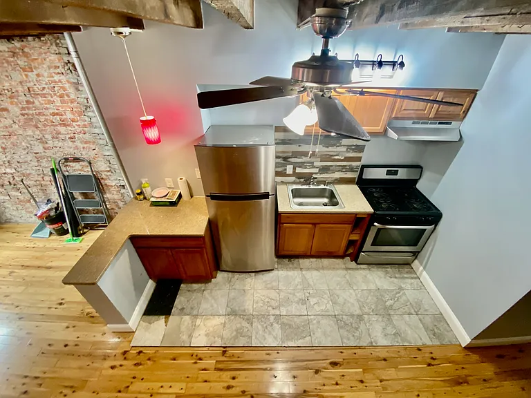 2027 S Watts St — Photo 11