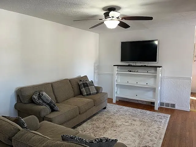 600 Hebron Rd — Photo 15