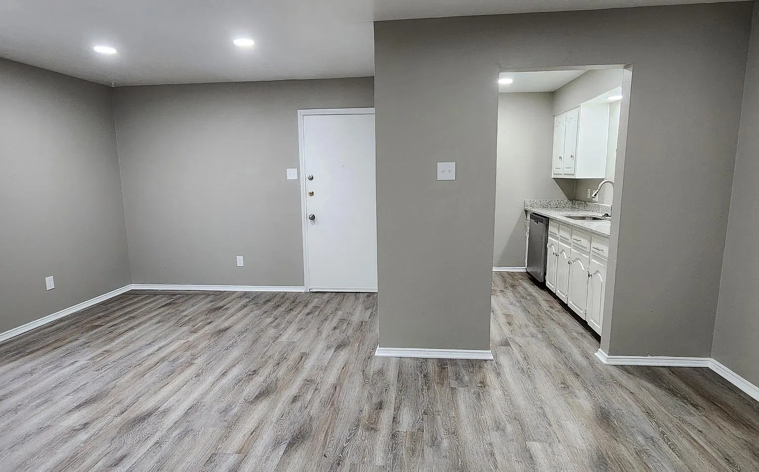 2 bed, 1.5 bath, 1050 sqft, $1,200 — Photo 3