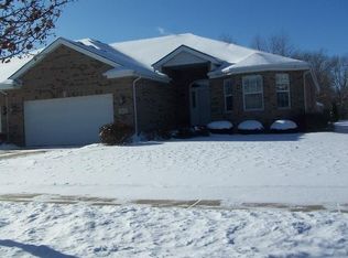 2032 Northwinds Dr, Dyer, IN 46311