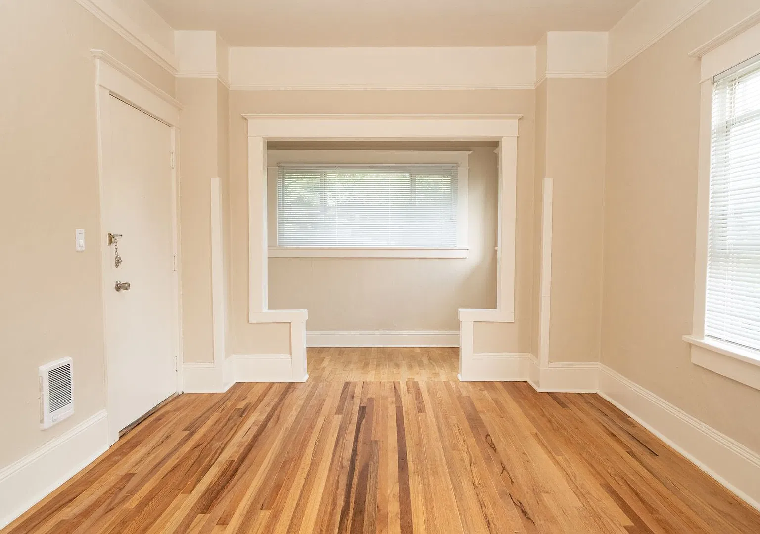 Bonnie Brae Apartments (Wald02) — Photo 4