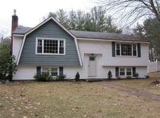 301 Pine Hill Rd, Chelmsford, MA 01824