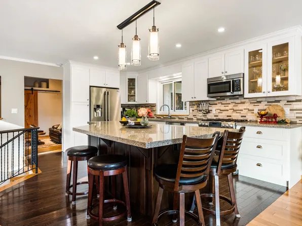 4895 Southside Rd, Chilliwack, BC V2R 4T6