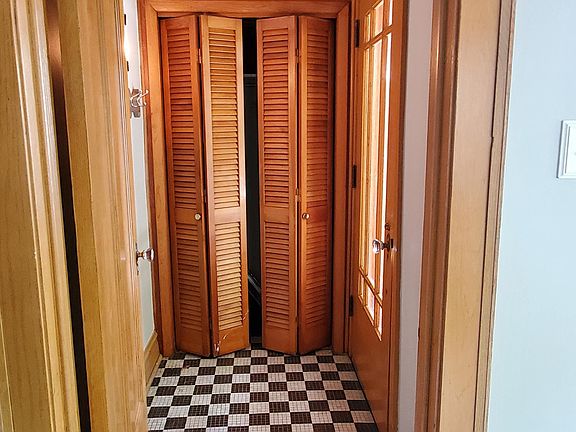 Main entrance mud room