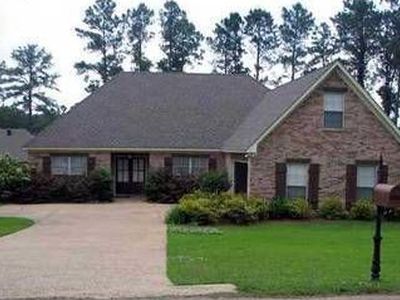 513 Pelahatchie Shore Dr, Brandon, MS, 39047