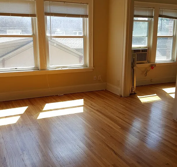 3418 Emerson Ave S — Photo 2