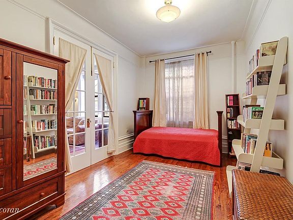 5th image of 528 W 111th St APT 27