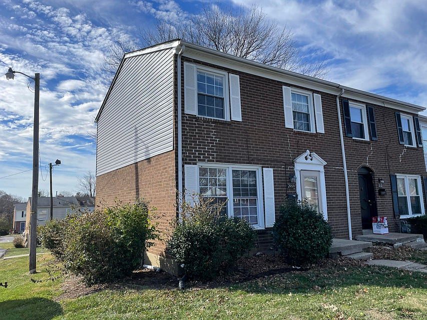 1st image of 2468 Woodhill Dr #1