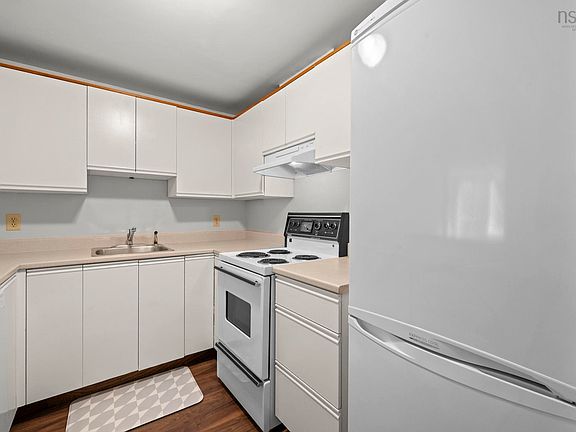 4th image of 1326 Lower Water St #208