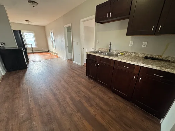 36 School St #1, Southbridge, MA 01550