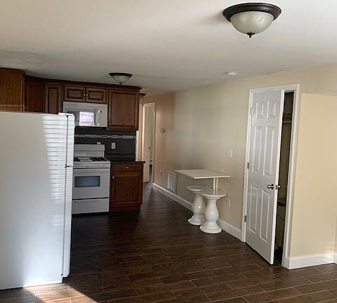 2nd image of 655 N Broadway #1G