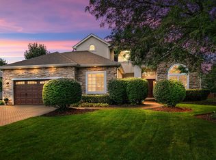 2221 Somerset Ln, Mundelein, IL 60060