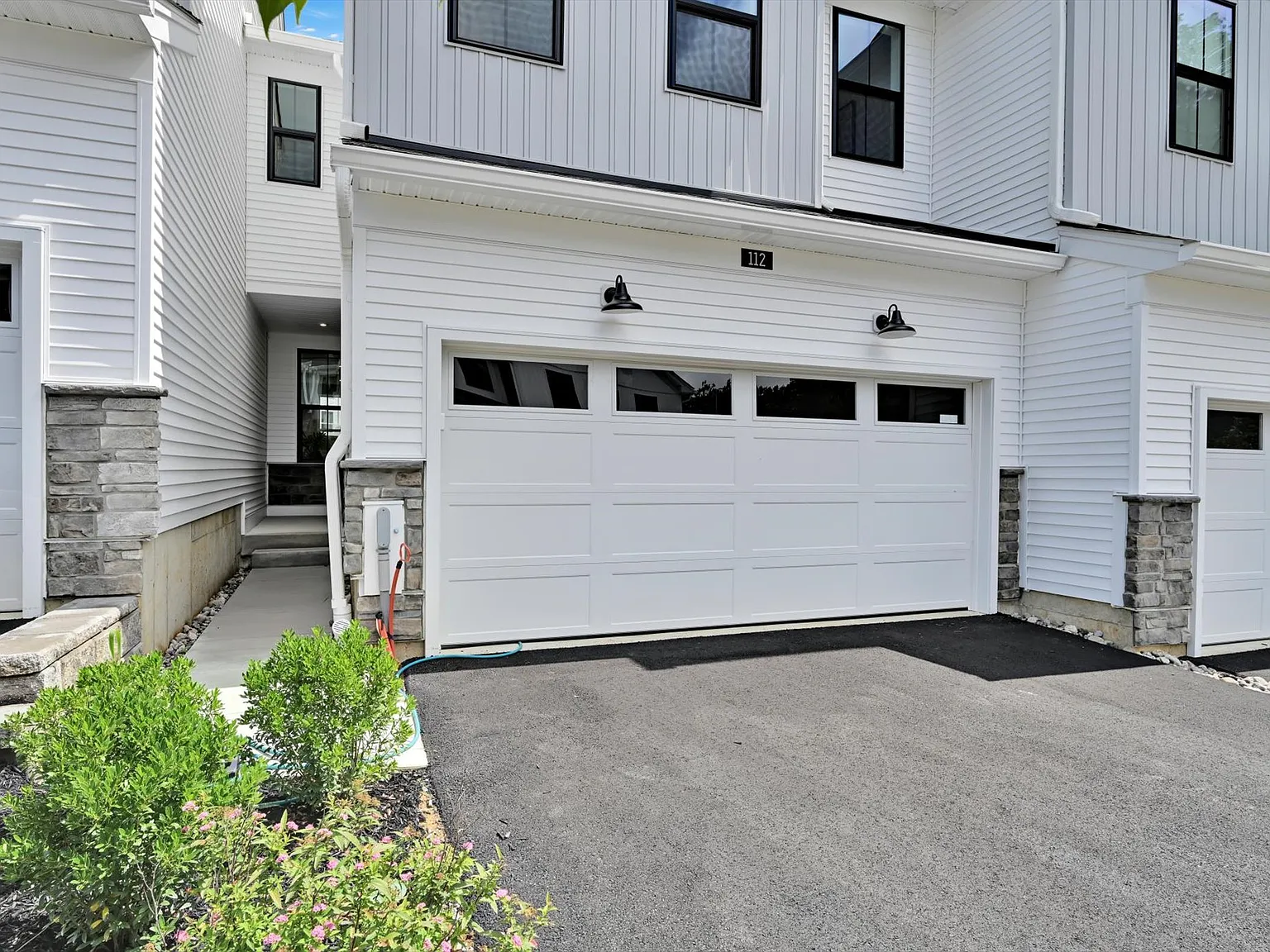 3 bed, 1825 sqft, $3,200 — Photo 3
