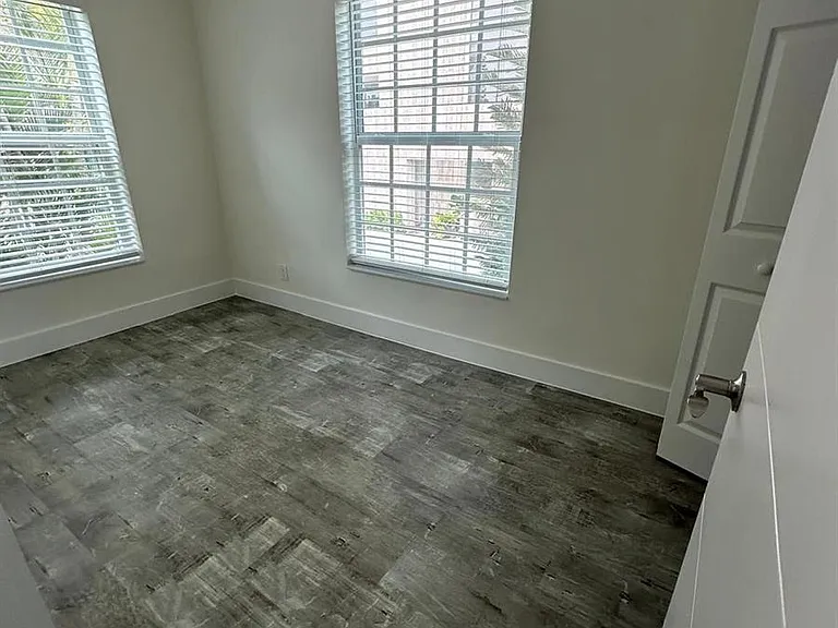 130 Antiquera Ave — Photo 11