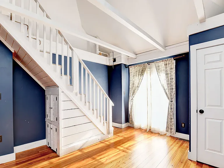 243 Jackson St — Photo 18