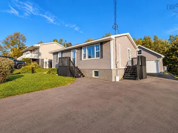 25 Macdonald Cres, Sydney Mines, NS B1V 3H5