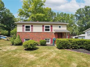 3690 Santom Rd N, Stow, OH 44224