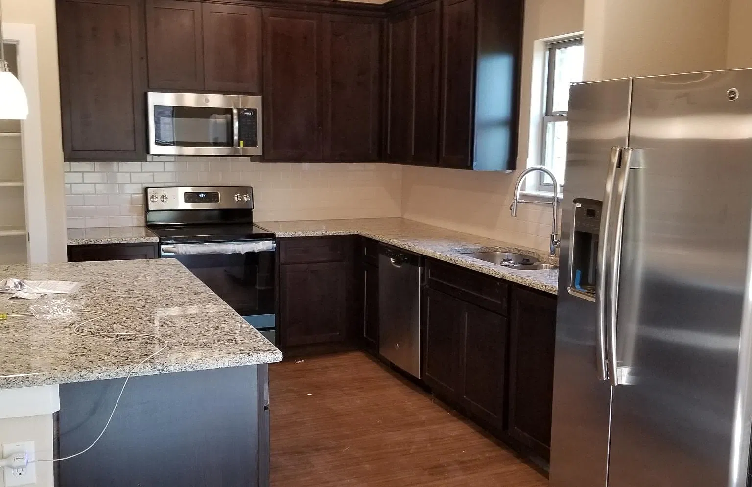 3 bed, 2.5 bath, 1454 sqft, $1,900 — Photo 4