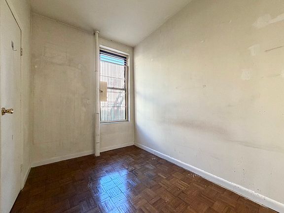 5th image of 328 E 19th St APT 2D