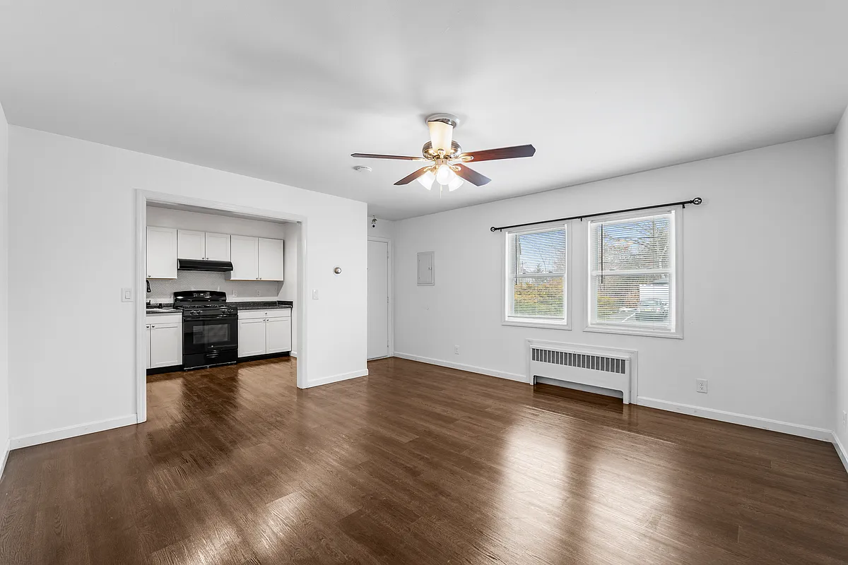 Building Photo - 335 Paterson Ave #F